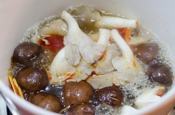 Thai Coconut Soup with Fish Ball cooking process | Omnivore's Cookbook