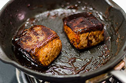 Teriyaki Salmon Sandwich cooking process | omnivorescookbook.com