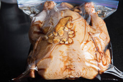 The Best Cantonese Roast Chicken Cooking Process | omnivorescookbook.com