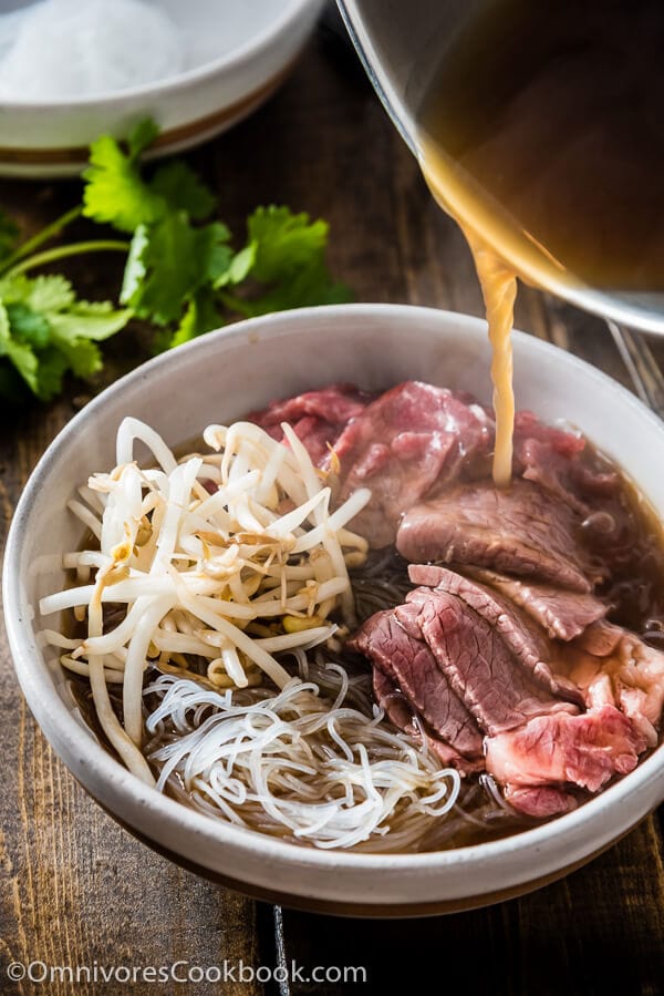 Easy Vietnamese Pho Noodle Soup | Omnivore's Cookbook