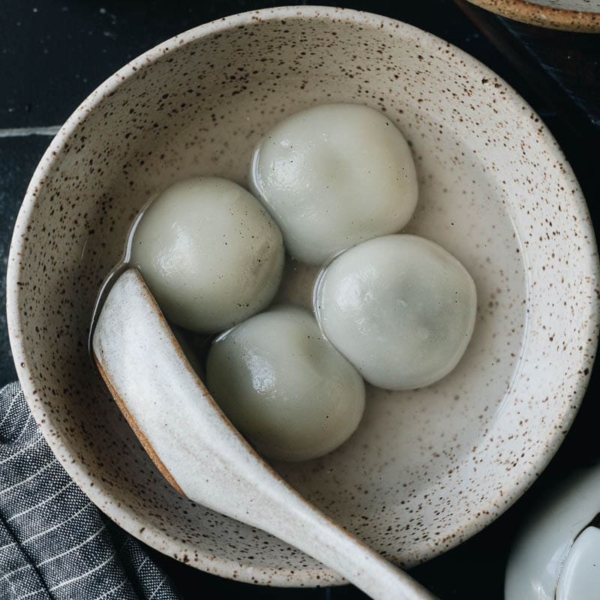 Black Sesame Sweet Rice Balls Tang Yuan Omnivore S Cookbook