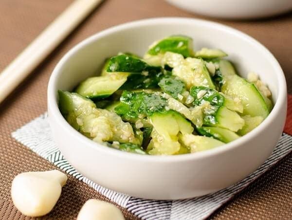 Easy Chinese Cucumber Salad | Omnivore's Cookbook