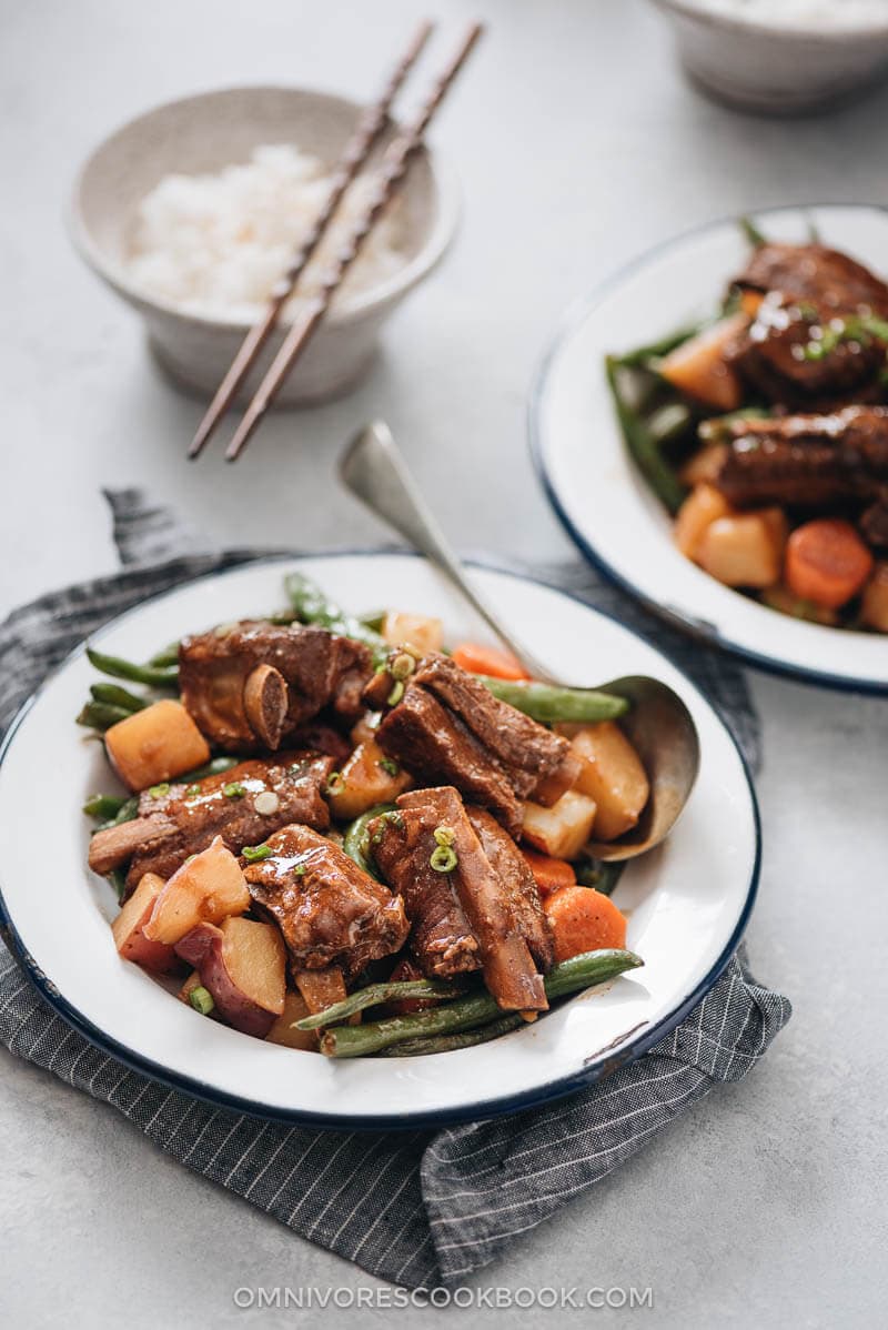 Asian Braised Pork Ribs (红烧排骨) - An easy recipe that promises fall-off-the-bone ribs with a rich, savory taste. Freezer-friendly and perfect for meal prep. {Gluten Free Adaptable}