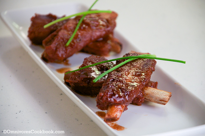 Mom's Best Braised Pork Spare Ribs | Omnivore's Cookbook