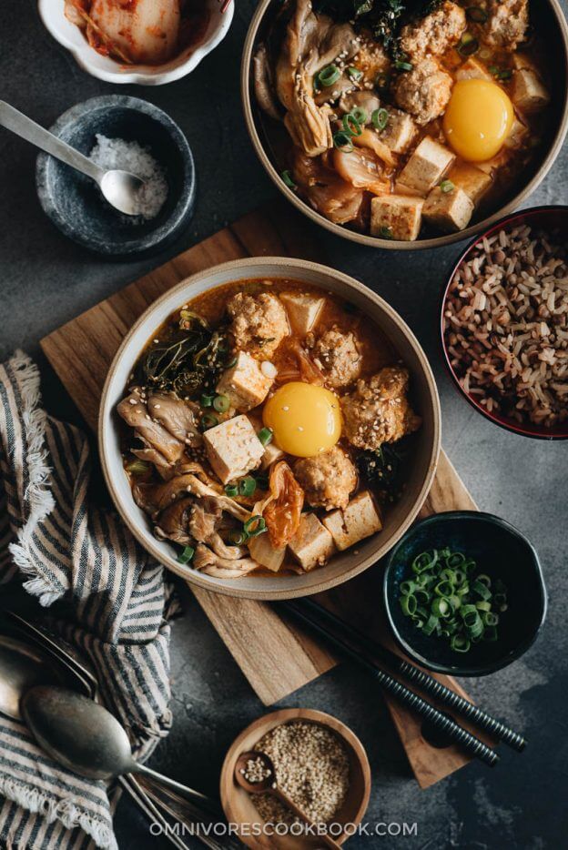 Kimchi Stew with Tofu and Meatballs - Omnivore's Cookbook