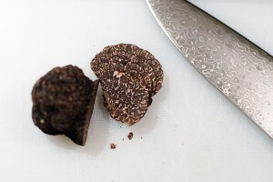 Fresh-Winter-Black-Truffle-1-300x200.jpg