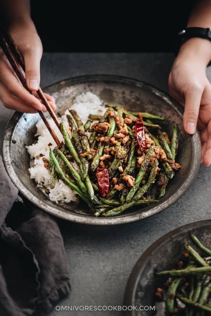 Sichuan Dry Fried Green Beans (干煸四季豆) - Omnivore's Cookbook