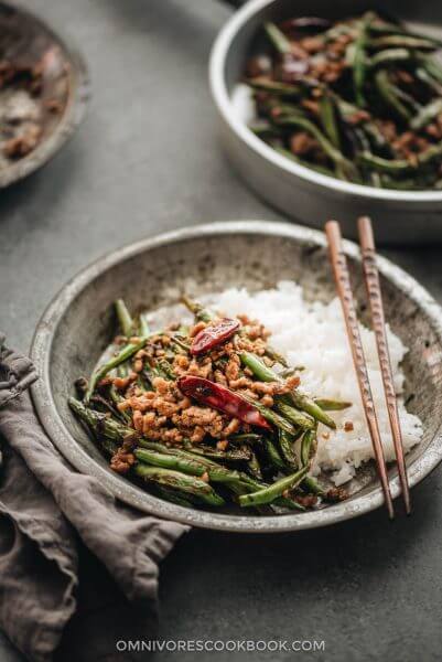 Sichuan Dry Fried Green Beans (干煸四季豆) | Omnivore's Cookbook