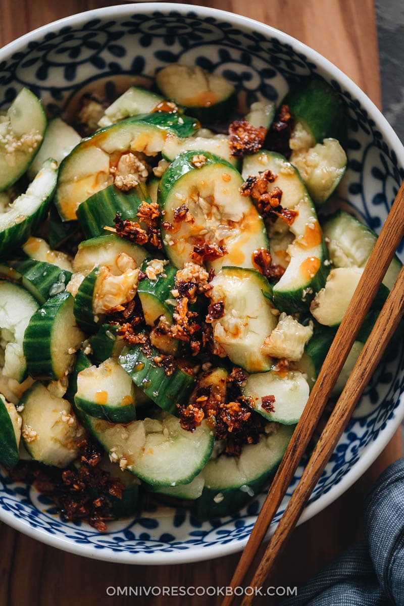 Easy Chinese Cucumber Salad (拍黄瓜) - Omnivore's Cookbook