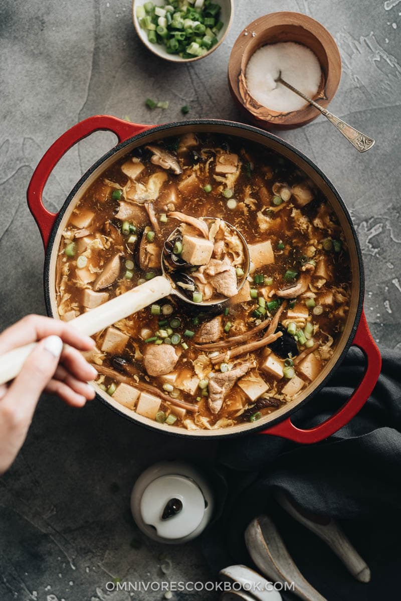 Lightweight Flat-Bottom Cast Iron Wok (Sichuan Heritage Brand) - The Mala  Market