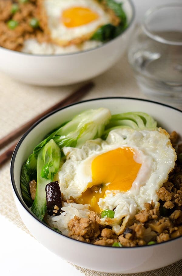 Chinese ground chicken bowl | Omnivore's Cookbook