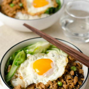 Chinese ground chicken bowl | Omnivore's Cookbook