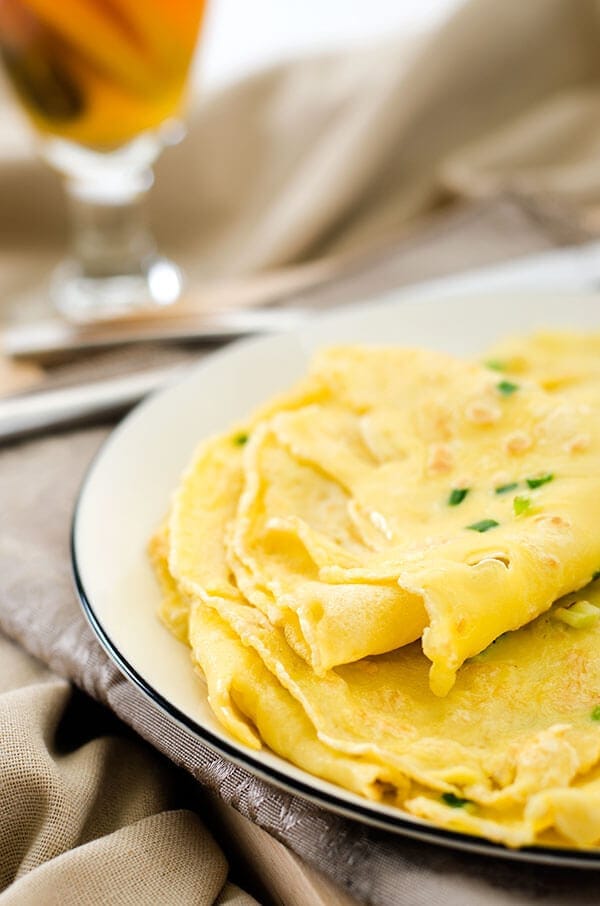 Egg and Green Onion Crepe | omnivorescookbook.com