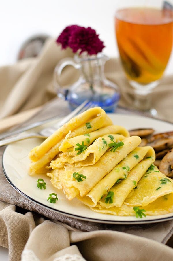 Egg and Green Onion Crepe | omnivorescookbook.com