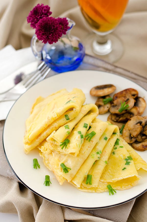 Egg and Green Onion Crepe | omnivorescookbook.com