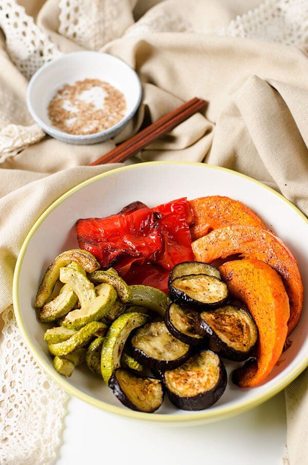 Roasted Vegetables with Balsamic Glaze | omnivorescookbook.com