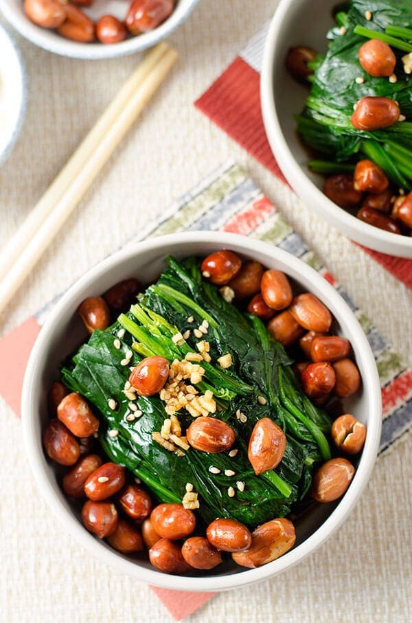 Chinese Spinach and Peanut Salad (老醋菠菜花生) - Omnivore's Cookbook