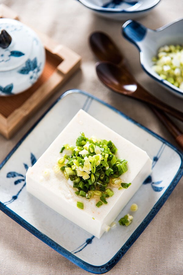 Green Onion Tofu Salad | omnivorescookbook.com