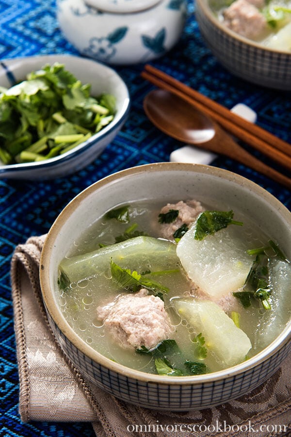 Soothing Winter Melon Soup with Meatball (冬瓜丸子汤) | omnivorescookbook.com
