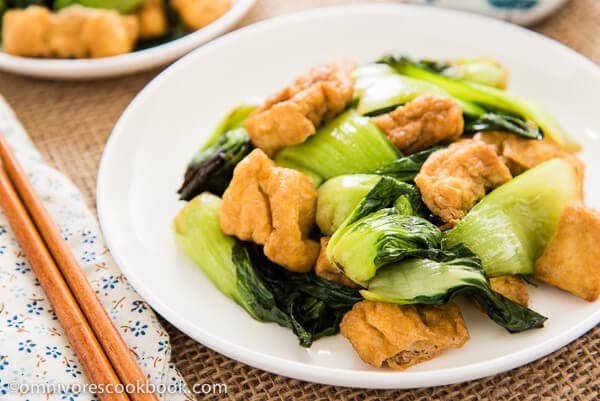 Stir Fried Bok Choy with Crispy Tofu | omnivorescookbook.com