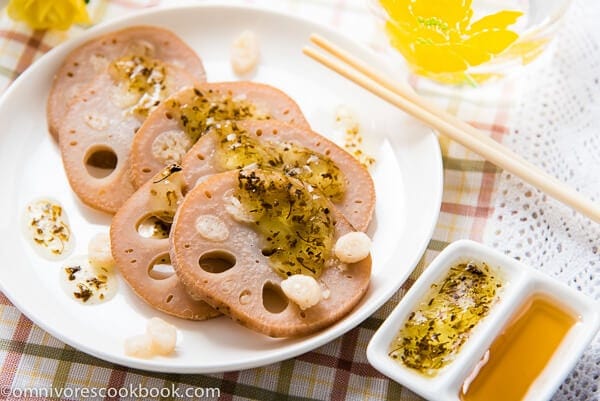 Honey Lotus Root with Sticky Rice (糯米藕) | omnivorescookbook.com