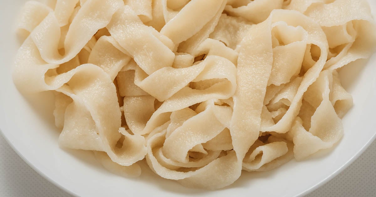 Easy HandPulled Noodles (拉面, la mian dough) Omnivore's Cookbook