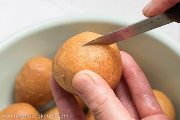 Fried Gluten Balls (面筋) | omnivorescookbook.com