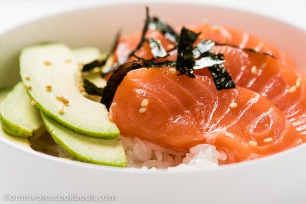 Salmon Sashimi Bowl with Avocado | omnivorescookbook.com