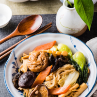 A classic and festive vegetarian dish made easy. The vegetable stew is great tasting, very flexible, and quite practical for home cooking on a daily basis - Buddha’s Delight (Jai, Chinese Vegetarian Stew) | omnivorescookbook.com
