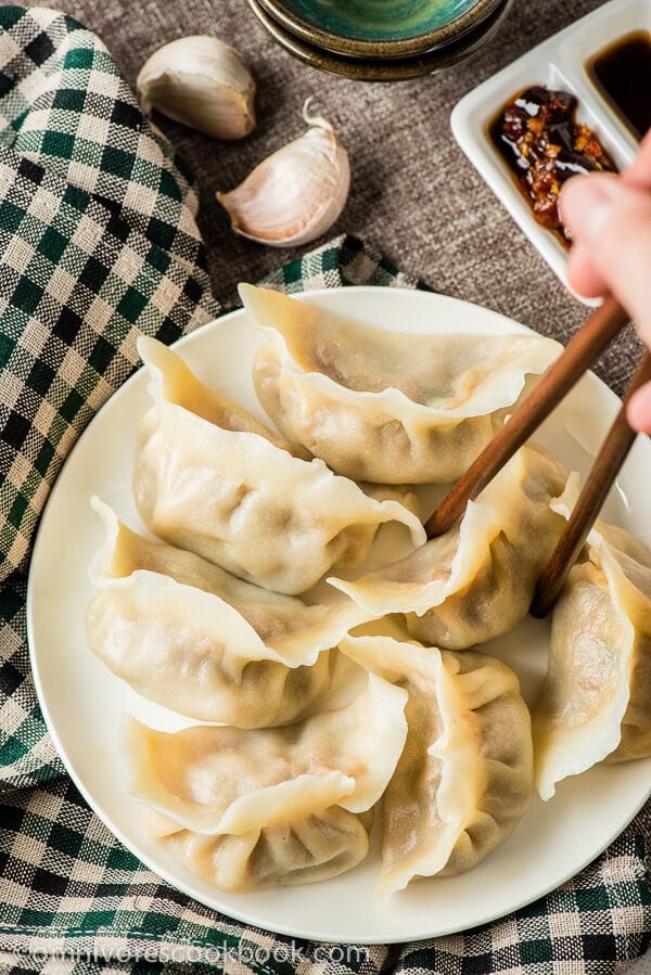 Mom's Best Lamb Dumpling - These soupy lamb dumplings are irresistible! The recipe can be used for cooking boiled dumplings and potstickers | omnivorescookbook.com 