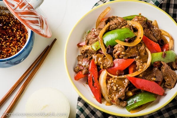 Spicy Beef Stir-Fry with Pepper - A super comforting and appetizing stir-fried beef dish with a sweet, savory flavor and a pungent aroma | omnivorescookbook.com