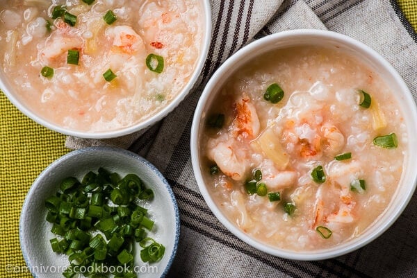 Seafood Congee - the ultimate comfort food | omnivoerscookbook.com