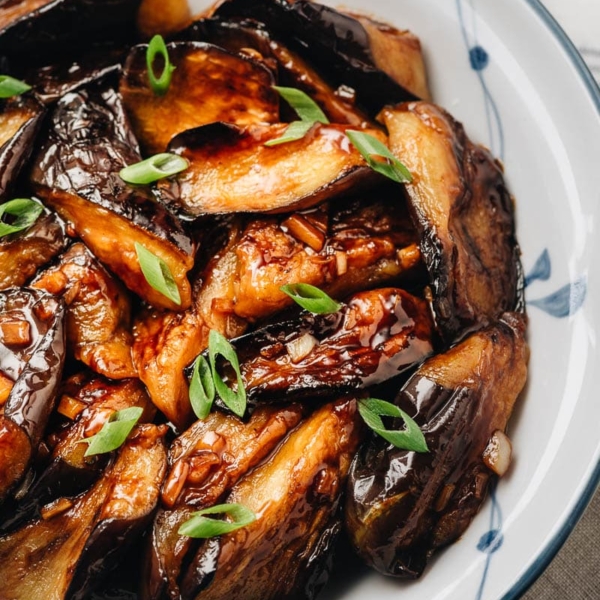 Chinese Eggplant with Garlic Sauce (红烧茄子) - Omnivore's Cookbook