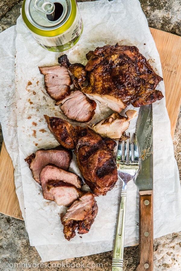 Cha Siu kebab (Chinese BBQ) - Chinese BBQ + smokiness from charcoal = perfection. The recipe includes ways to cook chicken and pork. You can choose to make kebabs or use bigger cuts of meat. | omnivorescookbook.com