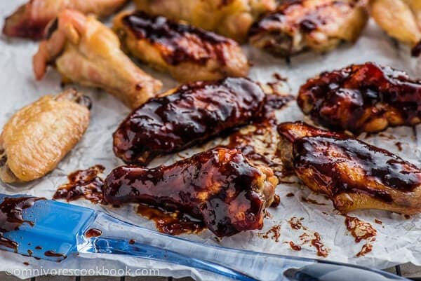 Oven Fried Chicken Wings with Korean BBQ sauce - create the most crispy wings with minimal effort and oil! | omnivorescookbook.com