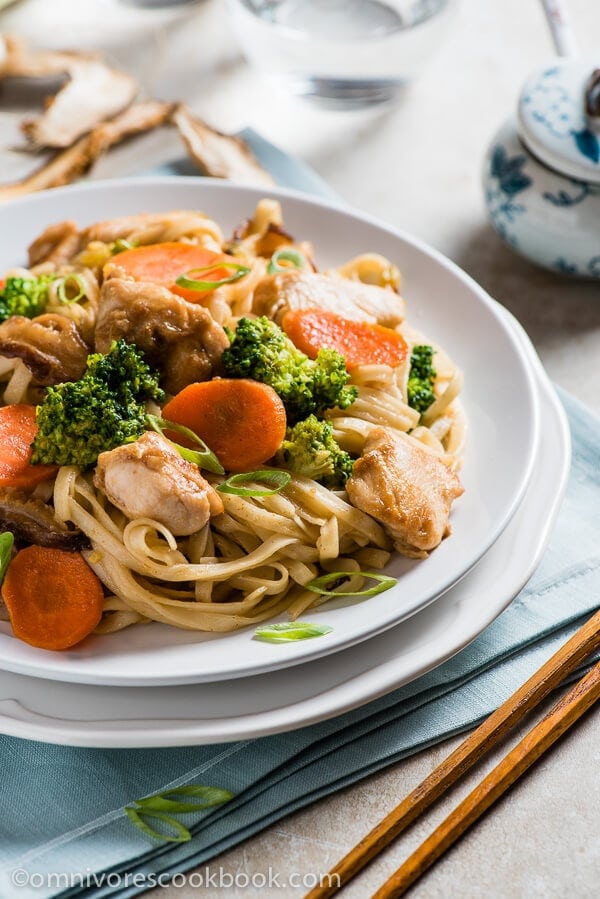 Shacha Chicken Chow Mein