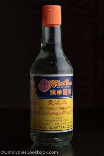 Kansui (lye water, alkaline solution, 枧水) - Omnivore's Cookbook