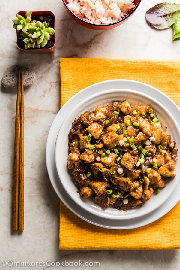 Stir Fried Chicken with Black Bean Sauce (豉汁干葱爆鸡球) | Omnivore's Cookbook