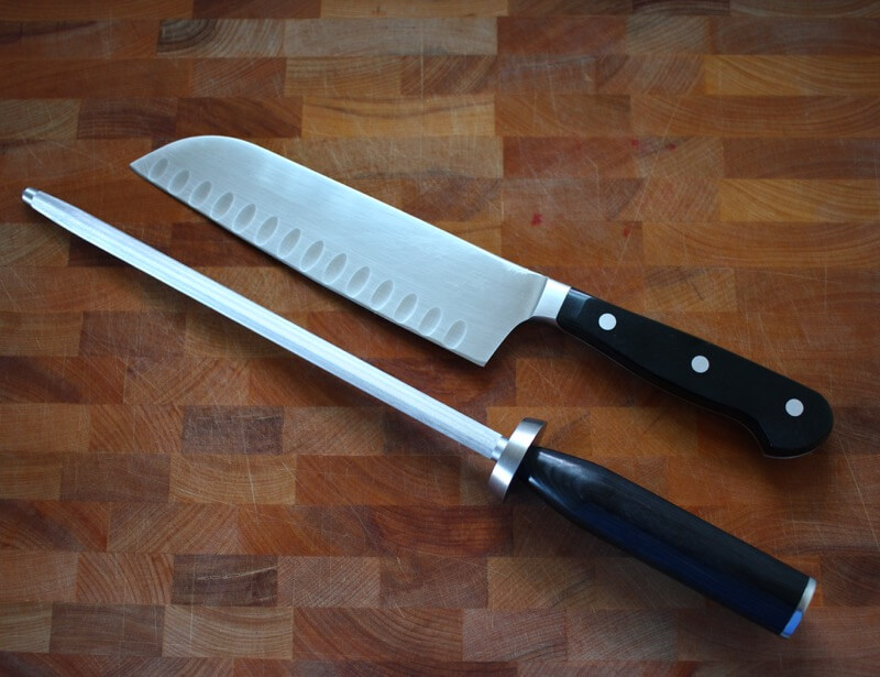 What Kitchen Knives Do You Need | omnivorescookbook.com