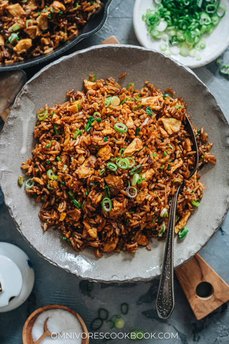 Soy Sauce Fried Rice (酱油炒饭) - Omnivore's Cookbook