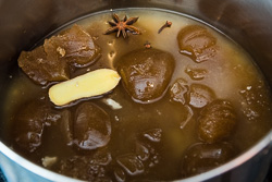 Easy Vietnamese pho noodle soup Cooking Process | omnivorescookbook.com