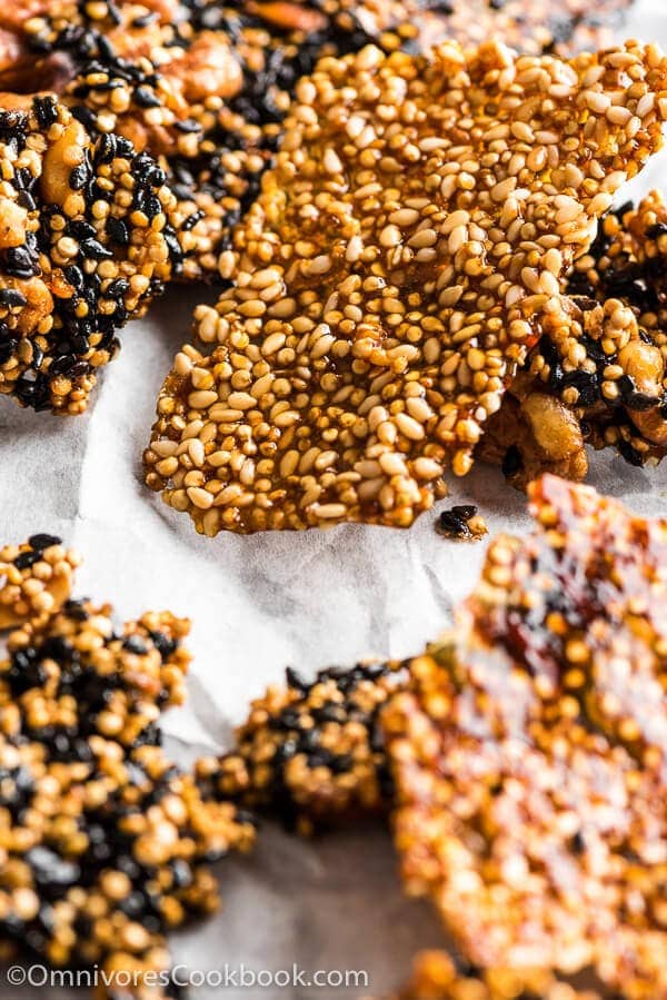 Quinoa Sesame Brittle - Only 150 calories per serving, full of nutrition, and just 10 minutes active cooking time. | omnivorescookbook.com