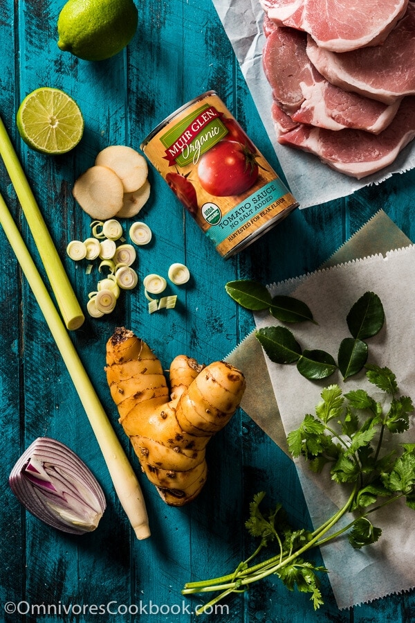 Pan fried Pork Chop with Tomato Tom Yum Sauce | Omnivore's Cookbook