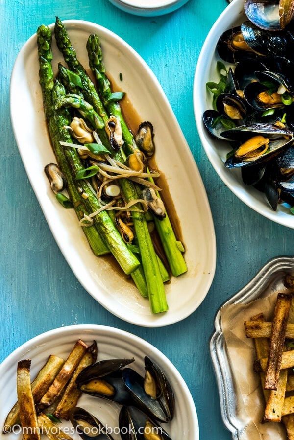 Steamed Mussels with Ginger Oyster Sauce - Perfect for a romantic dinner, a small party, or a cozy brunch.