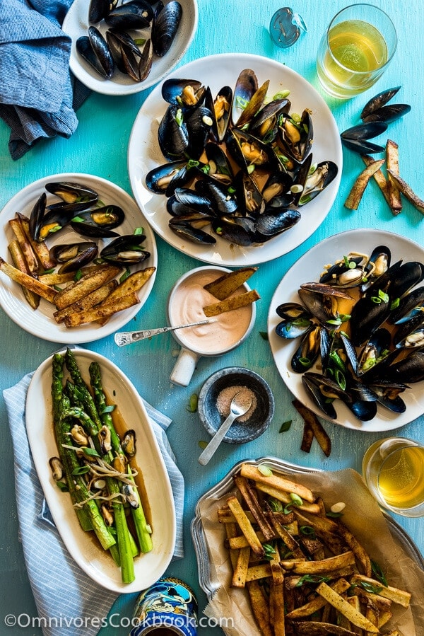 Steamed Mussels with Ginger Oyster Sauce - Perfect for a romantic dinner, a small party, or a cozy brunch.