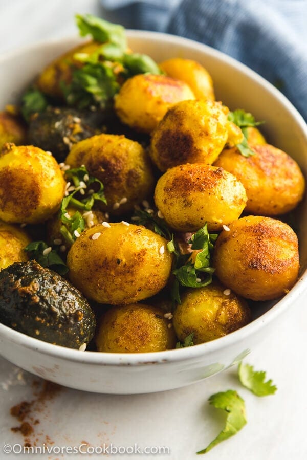 Pressure Cooker Baby Potatoes with Butter and Parsley - DadCooksDinner