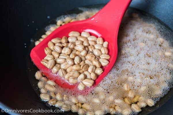 Szechuan Spicy Peanuts (黄飞鸿花生, Huang Fei Hong Spicy Peanuts) - Crunchy, salty, slightly sweet, and fiercely hot, with the citrusy tingle of numbingness. You won’t able to stop once you pop the first peanut into your mouth.