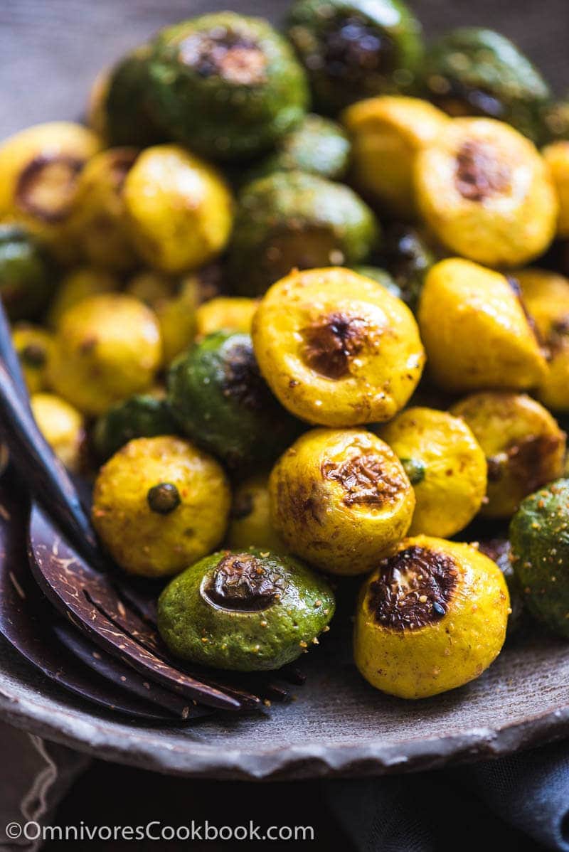 geroosterde Babypompoen - een snel zomers bijgerecht dat vol zit met voeding, weinig calorieën bevat en kan worden gebruikt om koolhydraten voor het diner te vervangen.