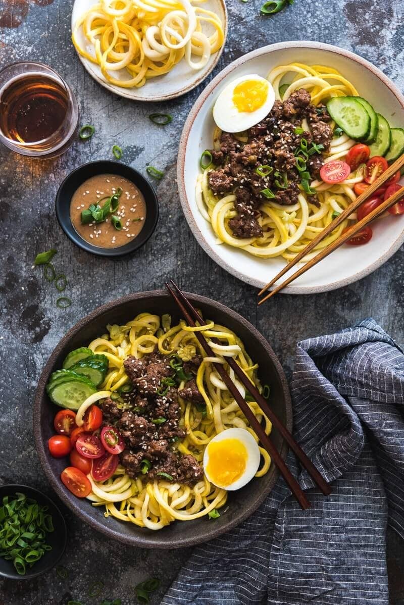 Sesame Beef Squash Noodle Bowl - A paleo-friendly one-bowl feast that is perfect for your weekday dinner. It is quick to cook, can be prepared ahead of time, and is balanced in nutrition.