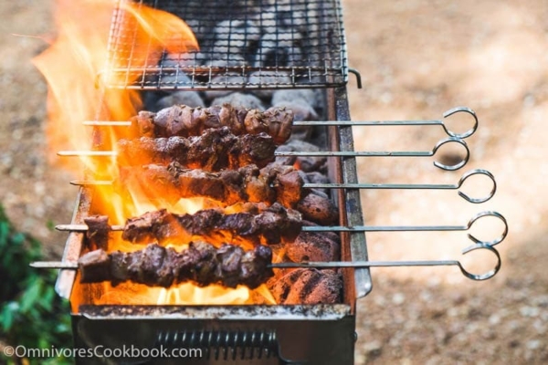 Xinjiang Lamb Skewers (新疆烤串, Chuar) - Omnivore's Cookbook